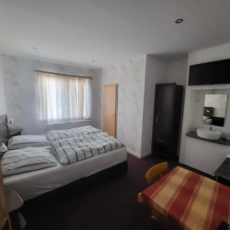 מלון Zum Ritter Staufenberg (Lower-Saxony)