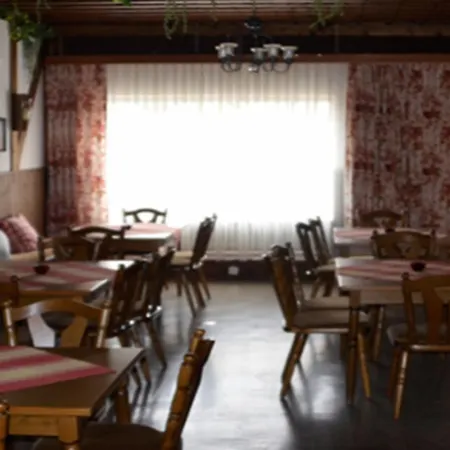 מלון Zum Ritter Staufenberg (Lower-Saxony)