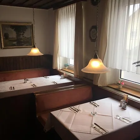 Zum Ritter מלון 3*